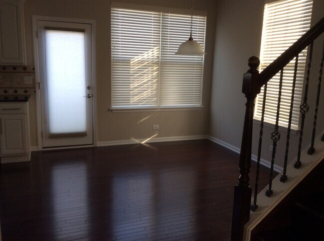 Building Photo - 3175 Coral Ln