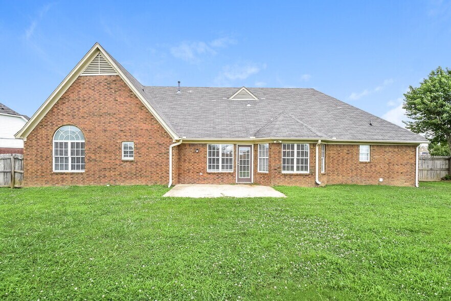 Building Photo - 8359 Olivia Ln