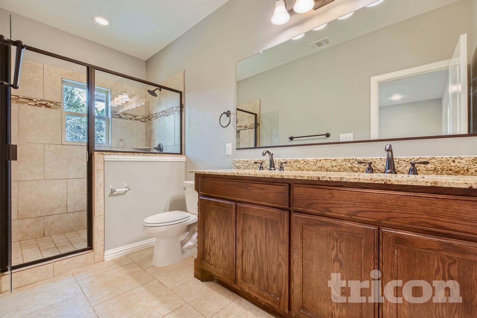 Building Photo - 1990 Timber Oaks Dr