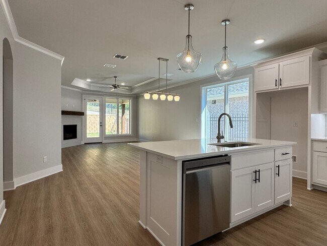 Building Photo - 9256 Villas Ct