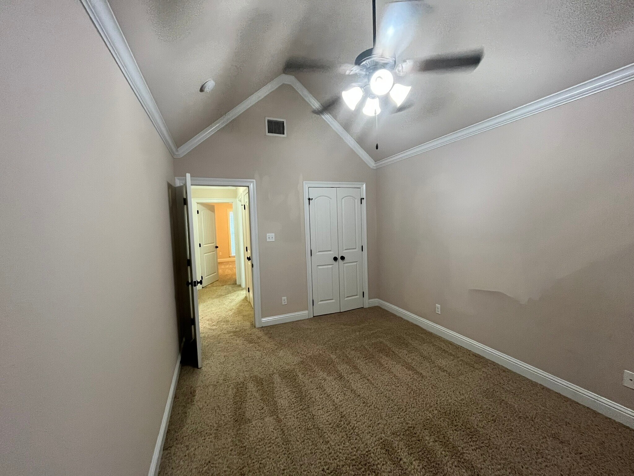 Building Photo - 811 Applewood Trl