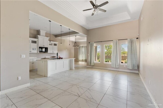 Building Photo - 11 11th St