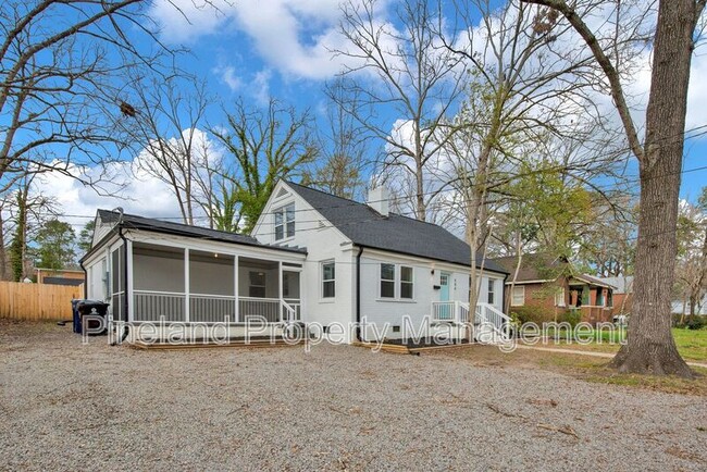 Building Photo - 506 Cross St