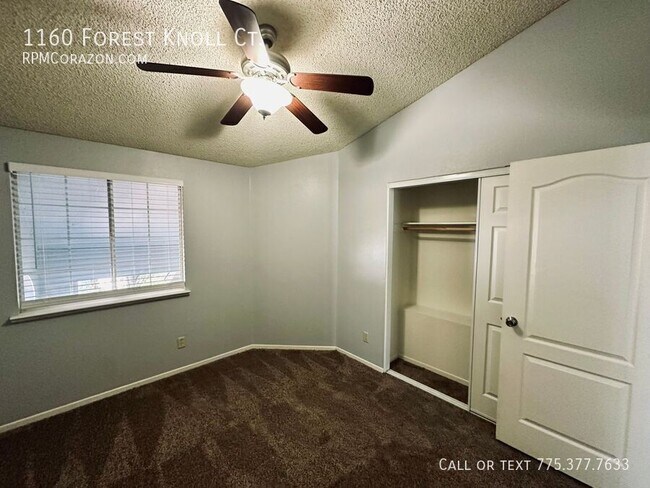 Building Photo - 1160 Forest Knoll Ct