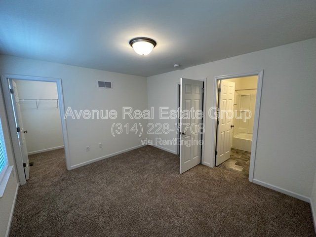 Building Photo - 5585 Walden Ridge Dr