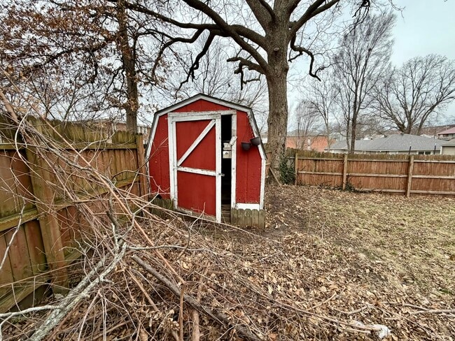 Building Photo - 416 Jackson St
