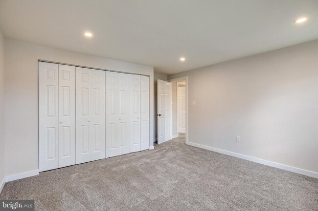 Building Photo - 9003 Fox Lair Dr