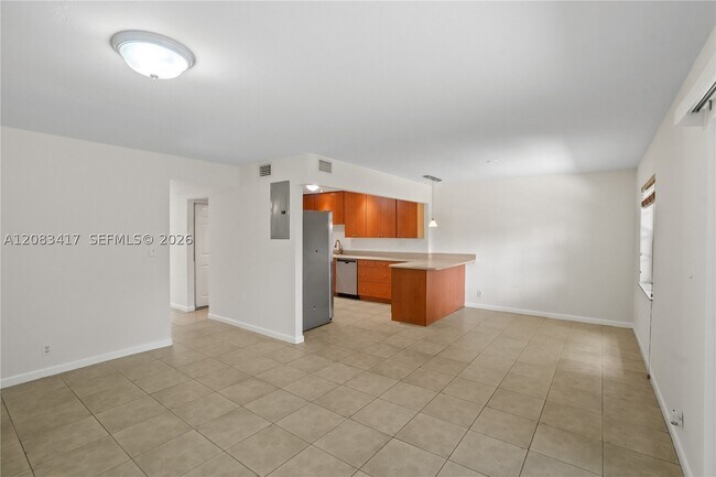 Building Photo - 1749 SW 81st Ln