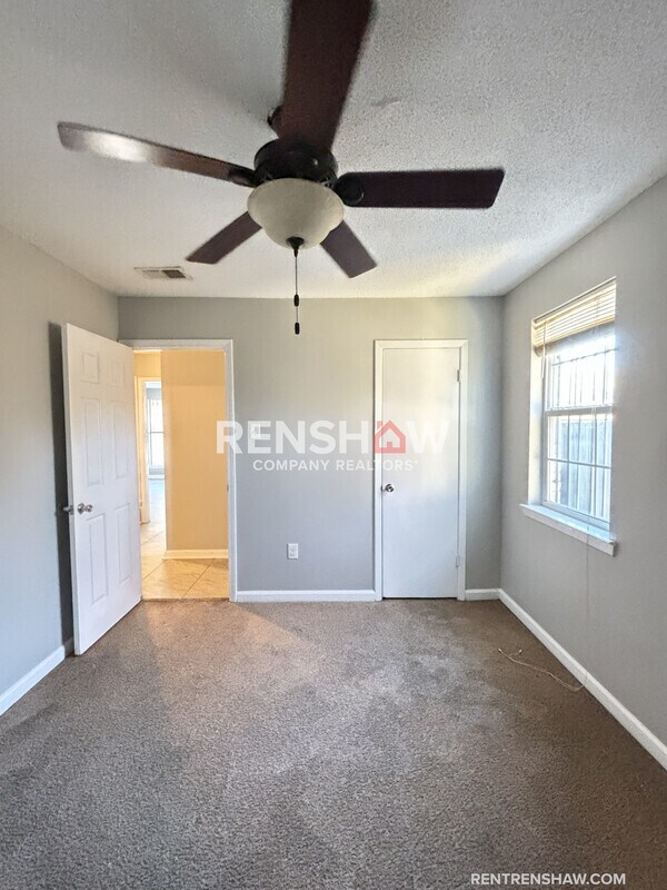 Building Photo - 2998 Elbert Cove