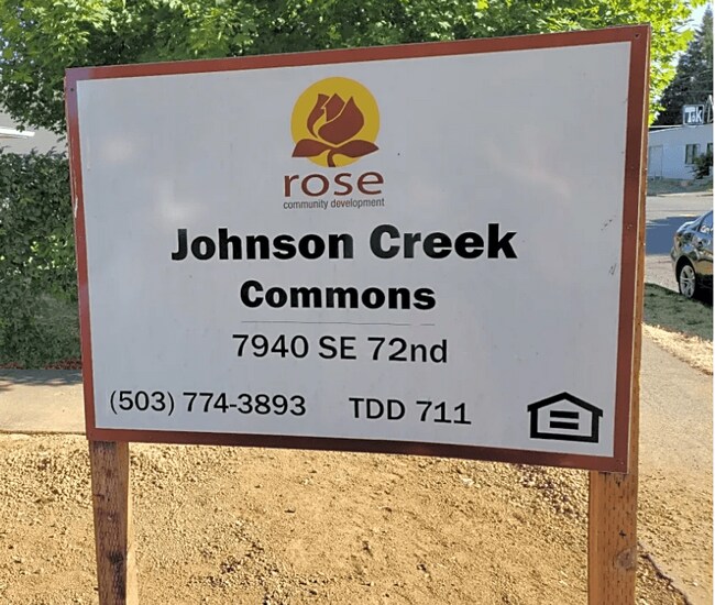 Building Photo - Johnson Creek Commons
