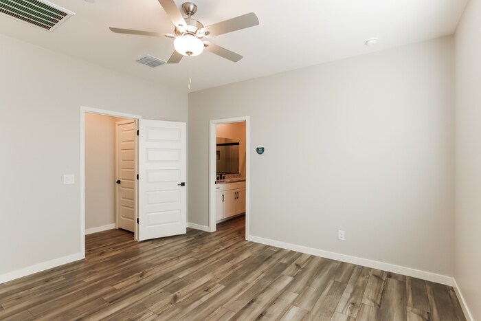 Building Photo - 11455 W Camden Dr