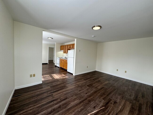 Building Photo - 4 Martin St