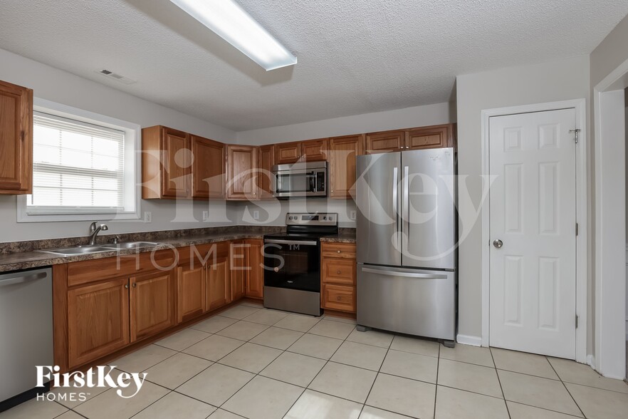 Building Photo - 709 Southshore Pkwy
