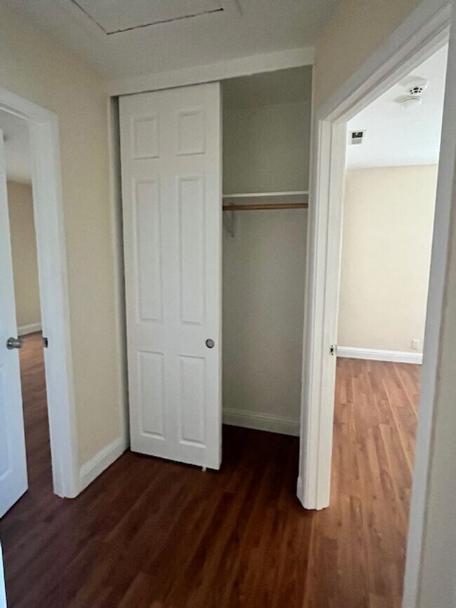Building Photo - Home for Rent