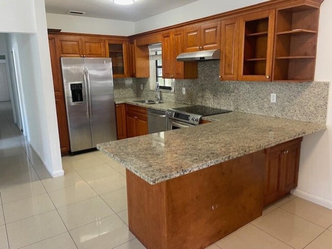 Building Photo - 1724 NE 176th St