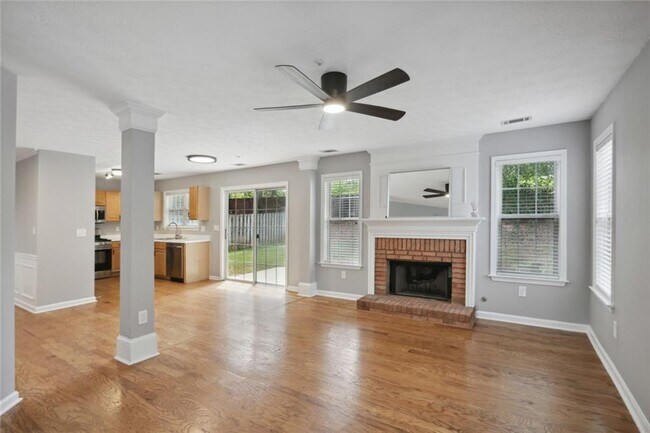 Building Photo - 1328 Glenover Way