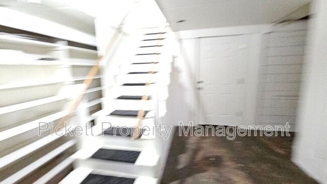 Building Photo - 139 S Lafayette Ave