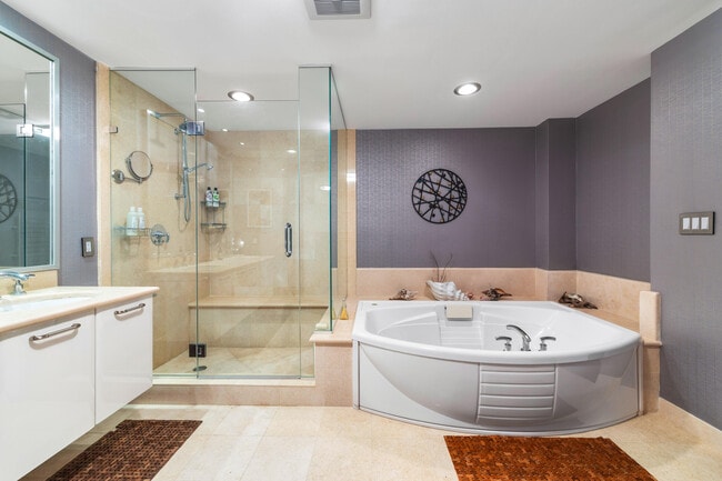 Building Photo - 3101 S Ocean Dr