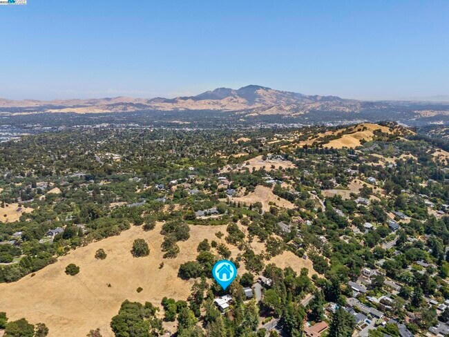Building Photo - 1530 Reliez Valley Rd