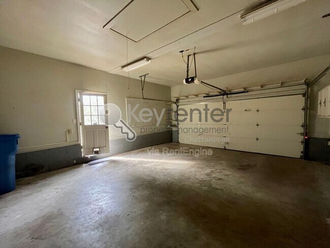 Building Photo - 4704 Privateer Rd