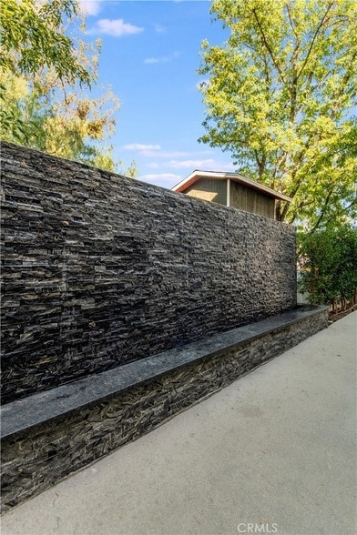 Building Photo - 5702 Melvin Ave