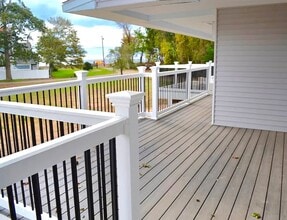 Building Photo - 131 Cosey Beach Ave