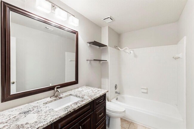 Building Photo - 62 S Dreamweaver Cir