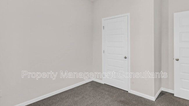 Building Photo - 319 Murphy Ln