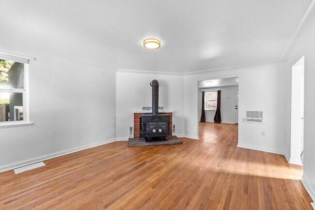 Building Photo - This Renovated Lakewood Ranch is perfect f...