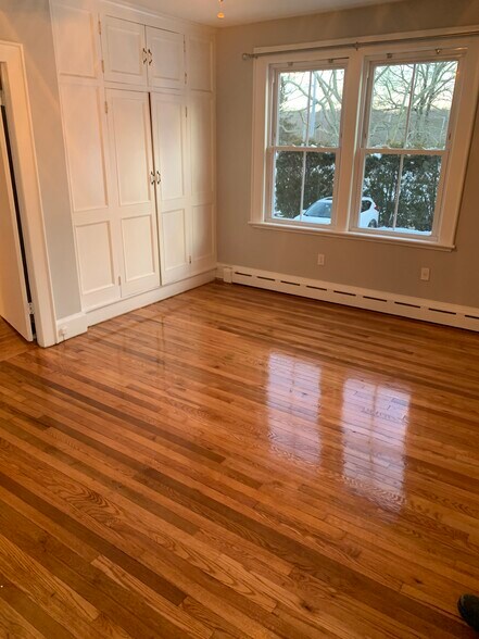 Building Photo - 85 Central St