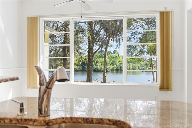 Building Photo - 11511 SW Citrus Blvd S