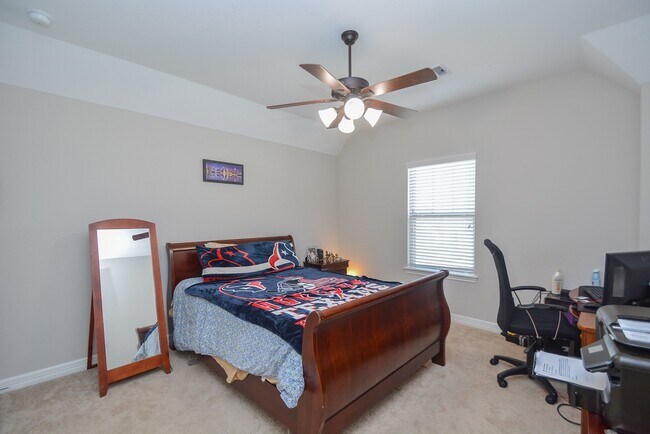 Building Photo - 23523 San Ricci Ct