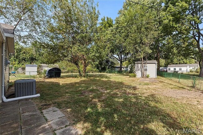 Building Photo - 43 St Celeste Dr