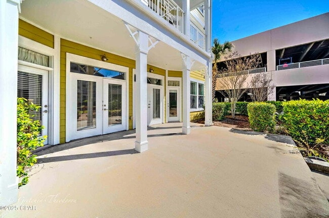 Building Photo - "Spacious 2-Bed Condo with 2.5 Baths on Fr...