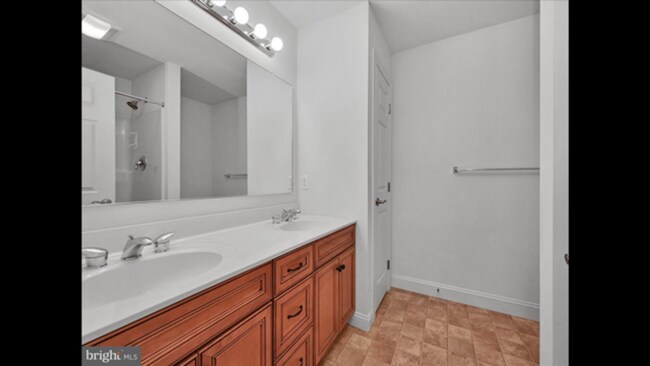 Building Photo - $1,900 townhome for rent Swatara township ...