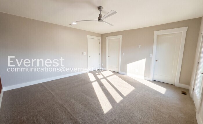Building Photo - 220 Croleywood Ln