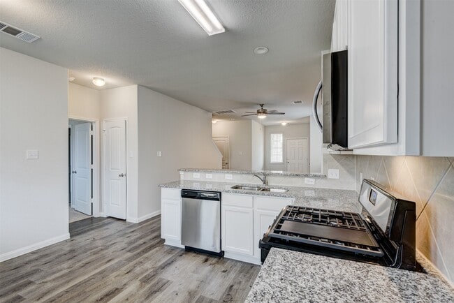 Building Photo - 5011 Blue Jacaranda Wy