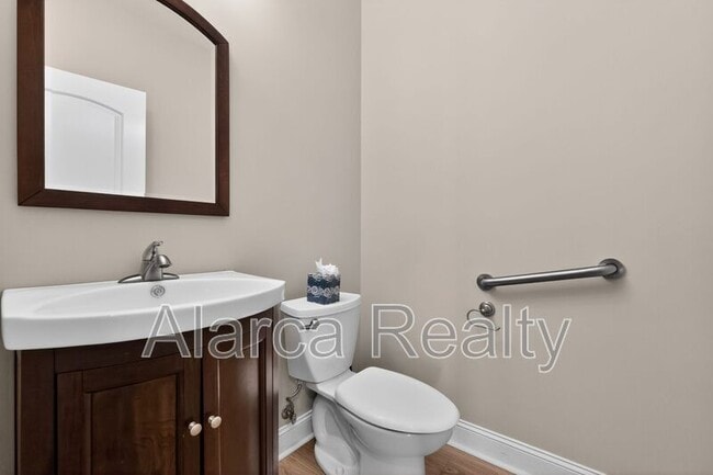 Building Photo - 8723 Whistlers Chase Dr