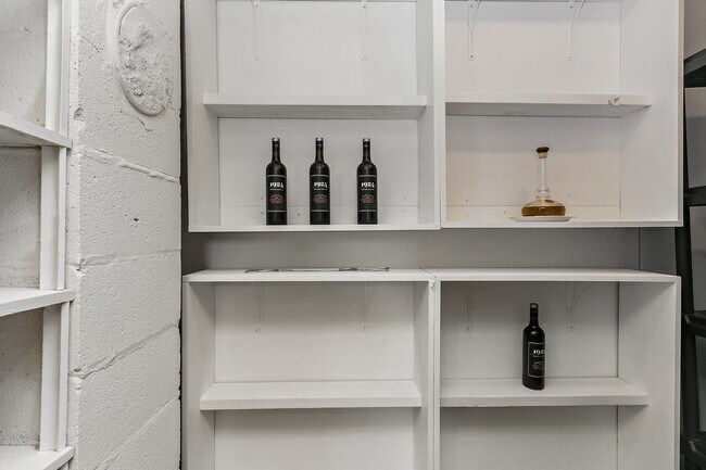 Building Photo - 1037 N Harrison St