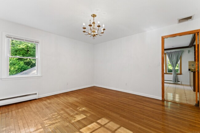 Building Photo - 494 Sawmill Rd