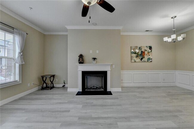 Building Photo - 2405 Tenor Ln