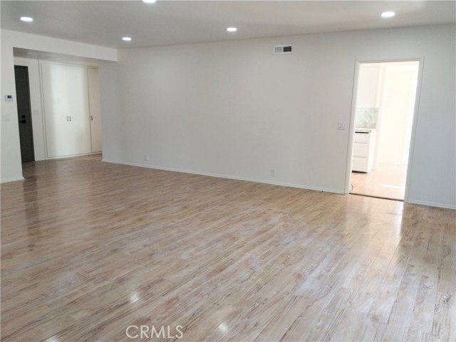 Building Photo - 374 Grand Ave