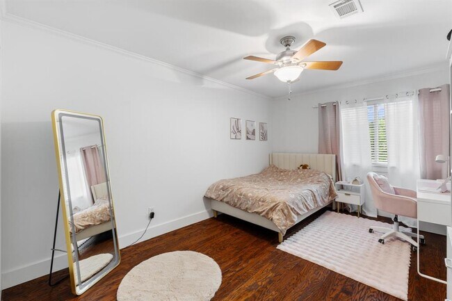 Building Photo - 3607 Laurel Ledge Ln