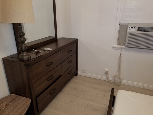 Dresser w mirror - 1045 Palm Ave