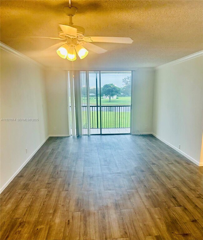 Building Photo - 3100 W Rolling Hills Cir