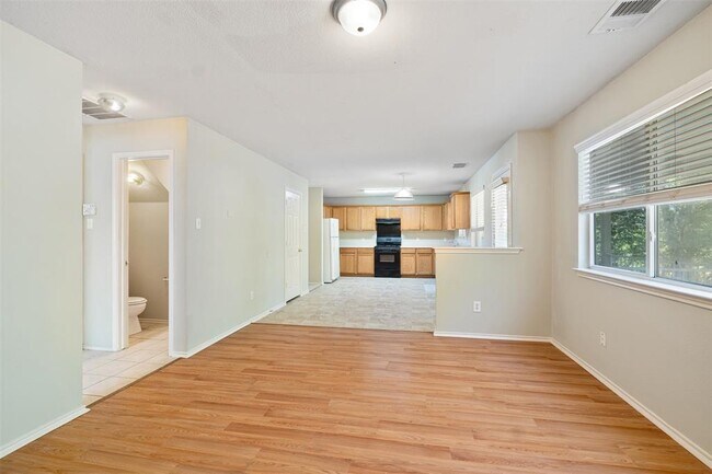 Building Photo - 808 Flatters Way