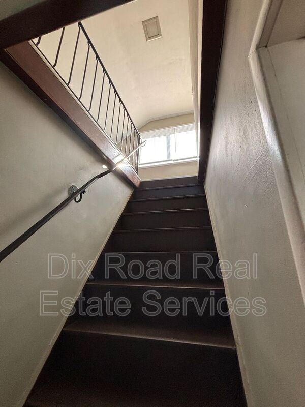 Building Photo - 525 Harrison Ave