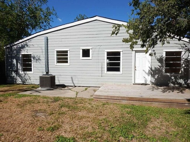 Building Photo - 7121 Conley St