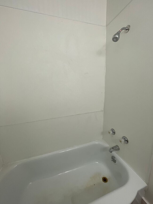 Building Photo - 909 Merchant St