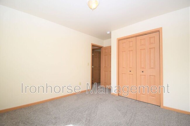 Building Photo - 2460 Wheeler Dr
